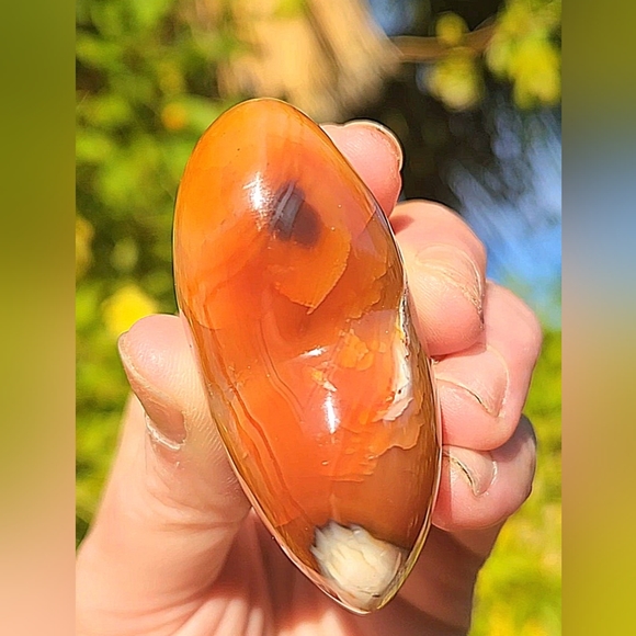 🌸🌸🌸 3/$50---Vibrant Orca Carnelian Puffy Heart Carving - Picture 5 of 17
